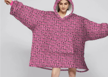 Sandman Wearable Blanket – Black & Pink